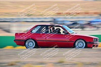 media/Oct-18-2025-Extreme Speed (Sat) [[d6d7e1fef1]]/Group 3 Purple/Session 3 (Turn 1)/